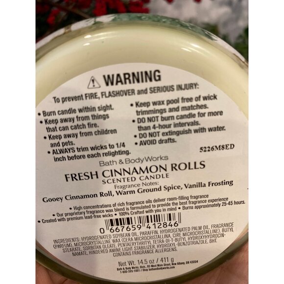 Bath & Body Works Christmas Holiday “Fresh Cinnamon Rolls” New 3 Wick Candle - Picture 7 of 8
